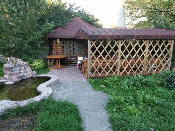 Куренiвський Двiр Kijev Kültér fotó